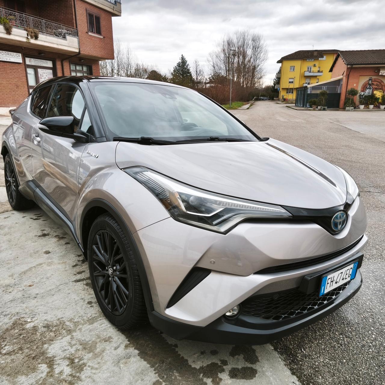 Toyota C-HR 1.8 Hybrid E-CVT Style