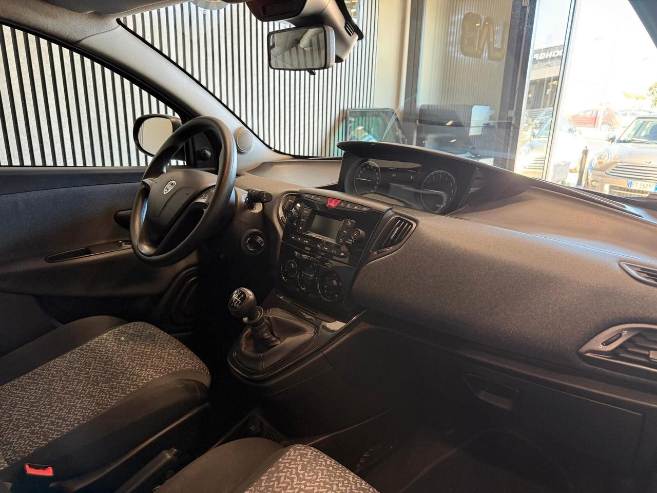 Lancia Ypsilon 1.0 FireFly 5 porte S&S Hybrid