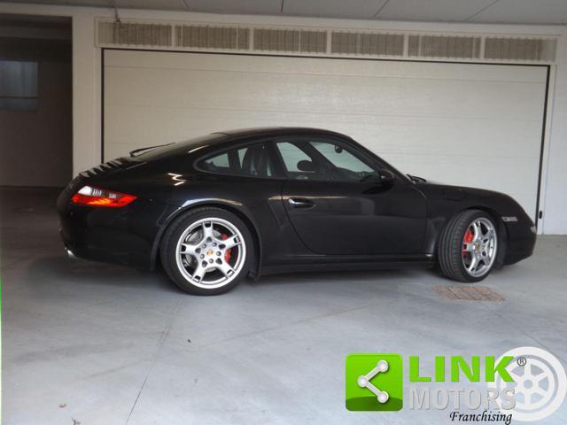 PORSCHE 997 911 Carrera 4S Coupé