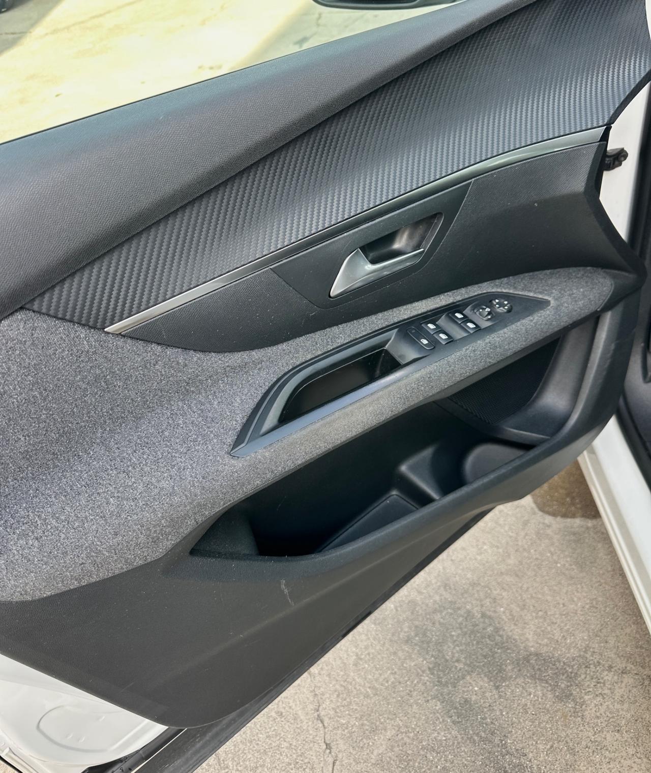 Peugeot 5008 1.5 BlueHDi 130CV S&S Allure 7 POSTI