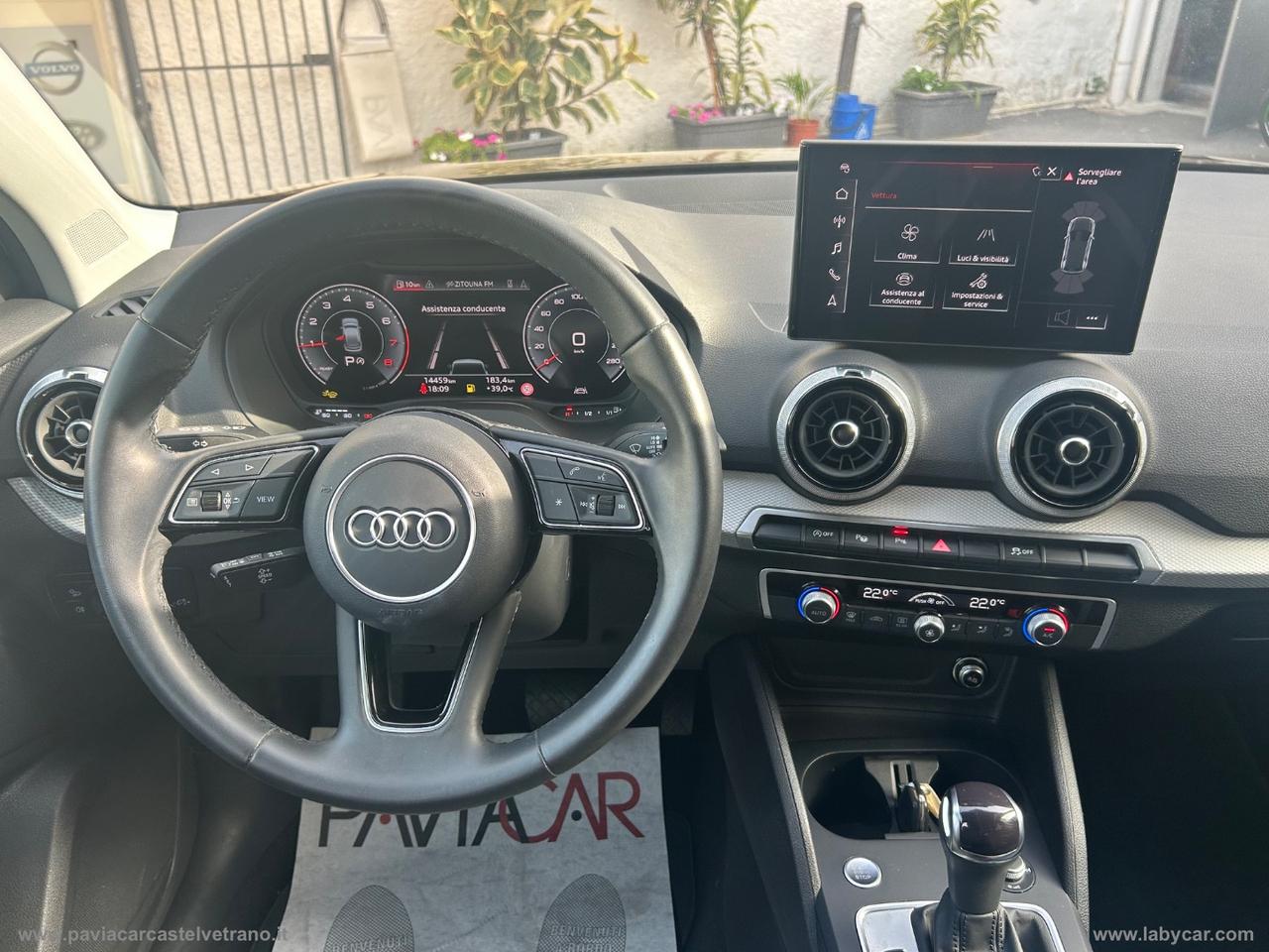 AUDI Q2 35 TFSI S tronic Identity Black