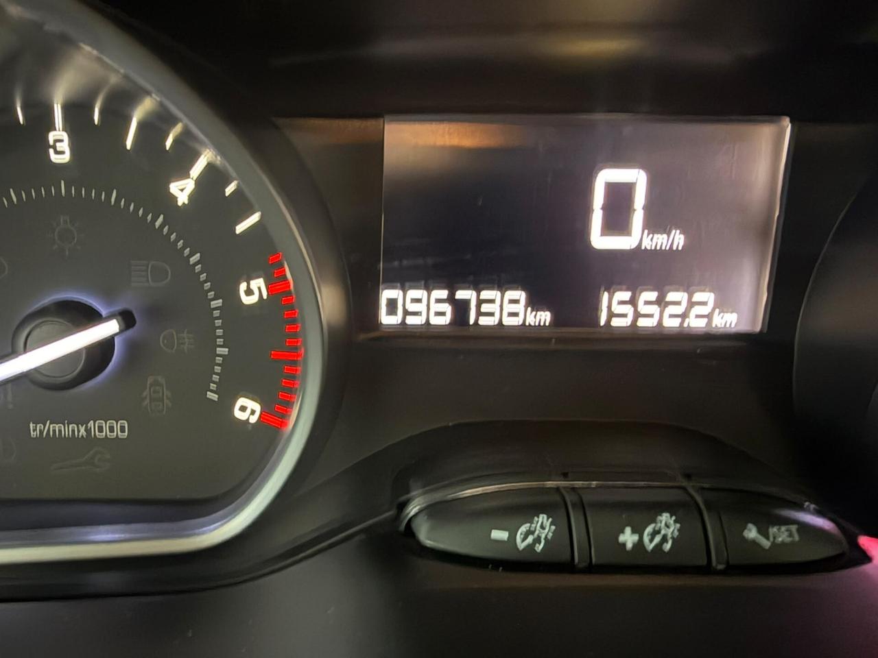 Peugeot 2008 BlueHDi 100 Active