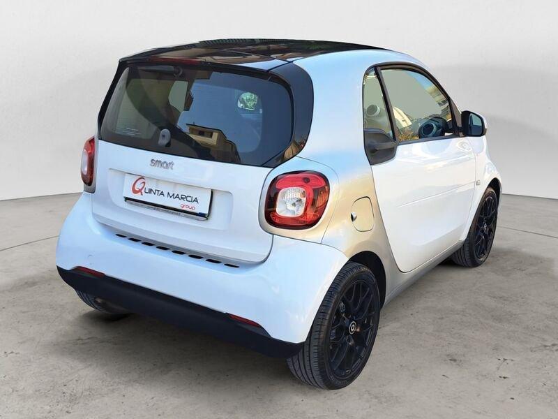 smart fortwo 70 1.0 Passion-NAVI/CERCHI BLACK