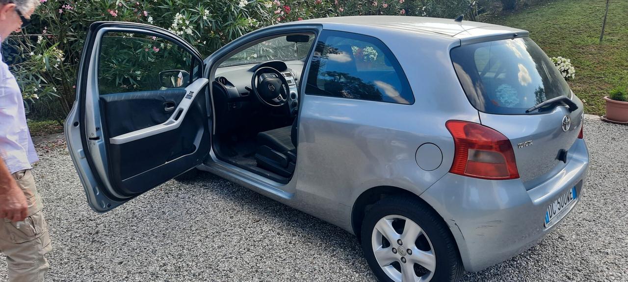 Toyota Yaris 1.3 3 porte