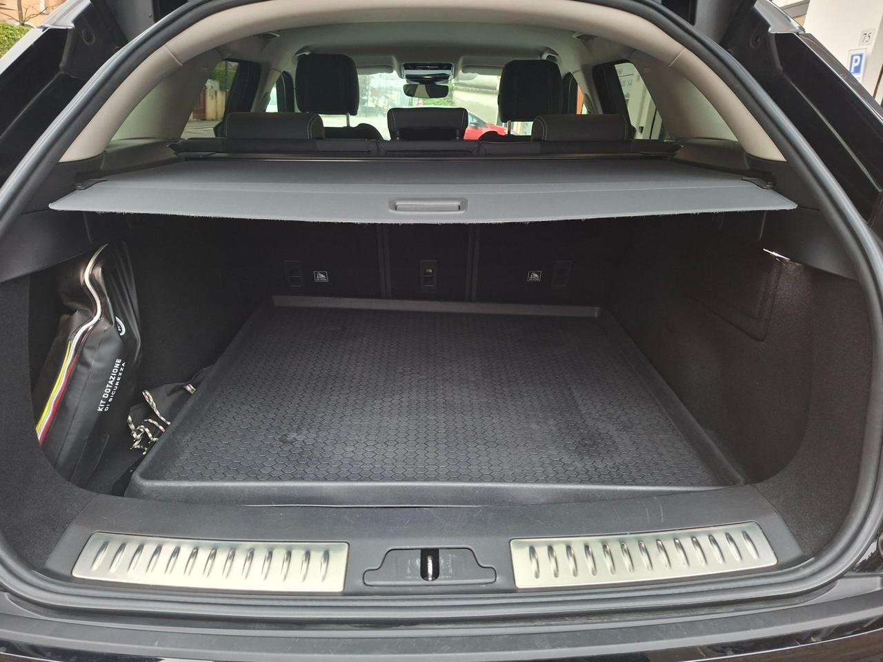 Land Rover Range Rover Velar 2.0d i4 SE 180cv 24 mesi garanzia