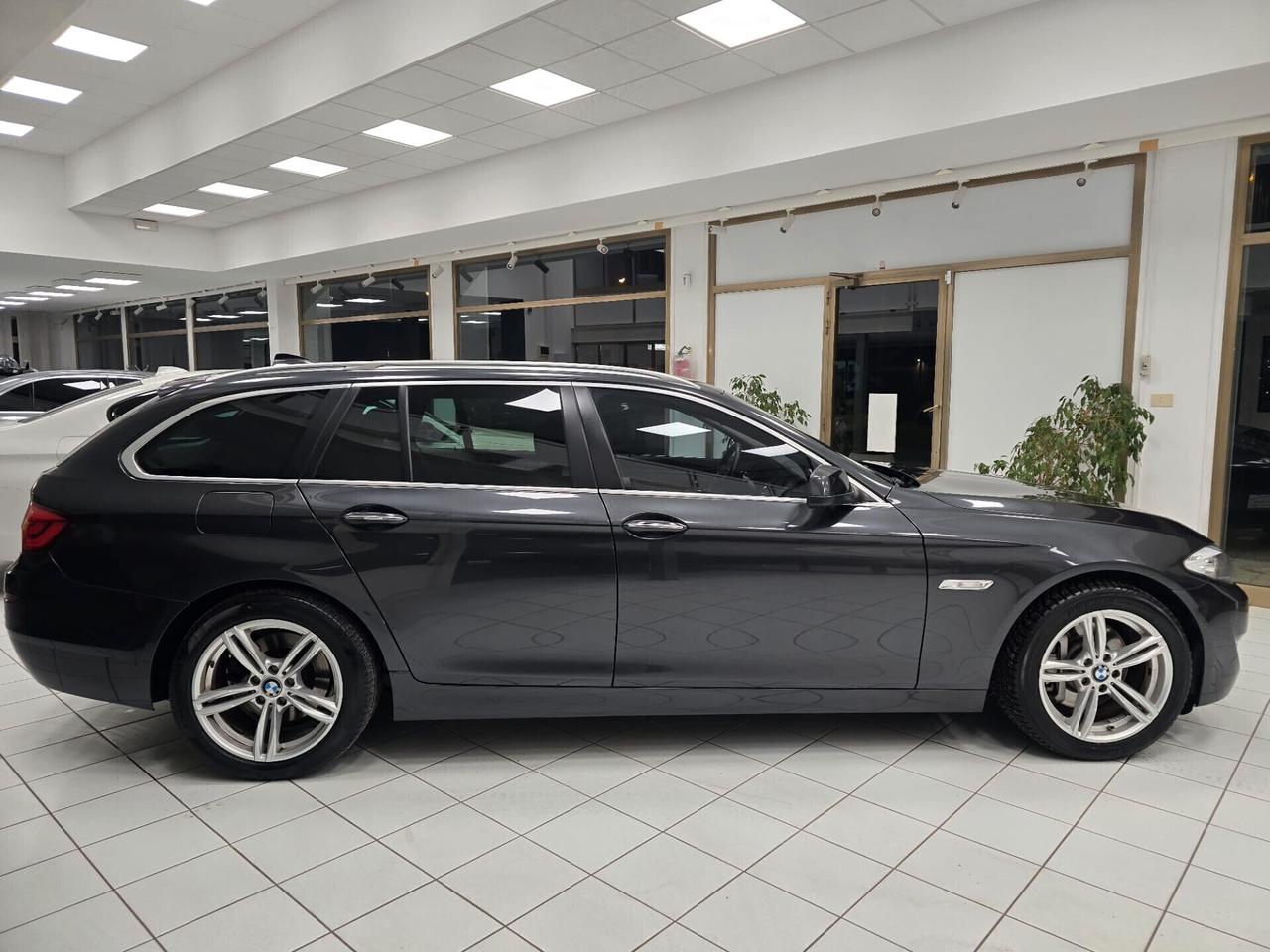 Bmw 530d Touring Business 245cv 2011