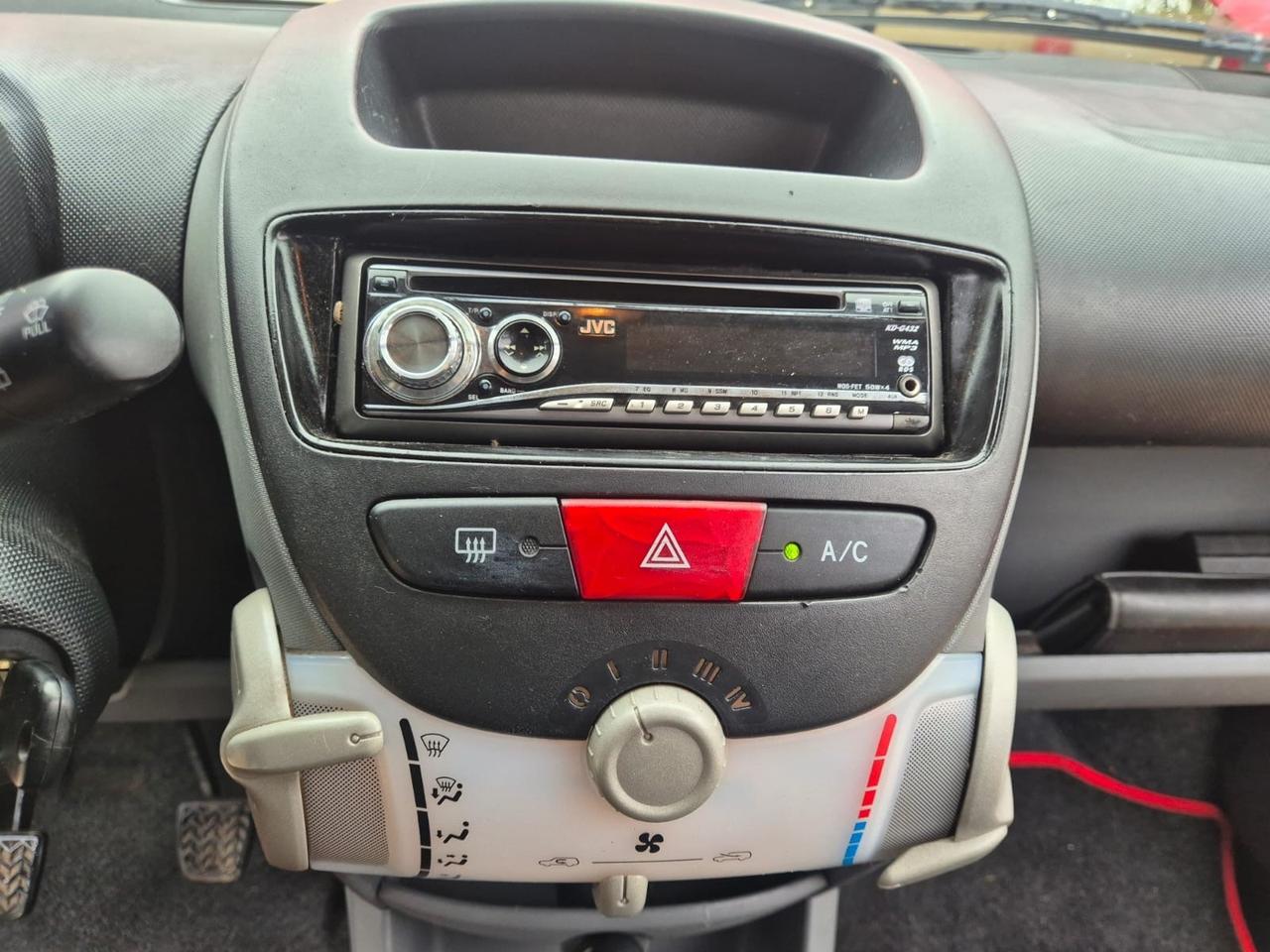 Toyota Aygo 1.0 12V VVT-i 3 porte Sol