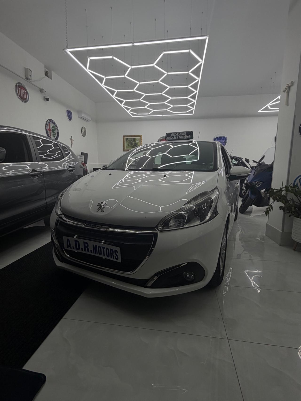 Peugeot 208 PureTech 82 5p. GPL Allure