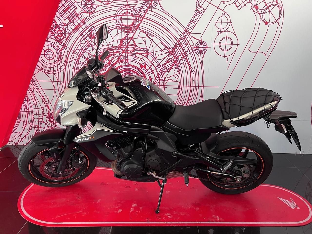 Kawasaki ER 6N 2016