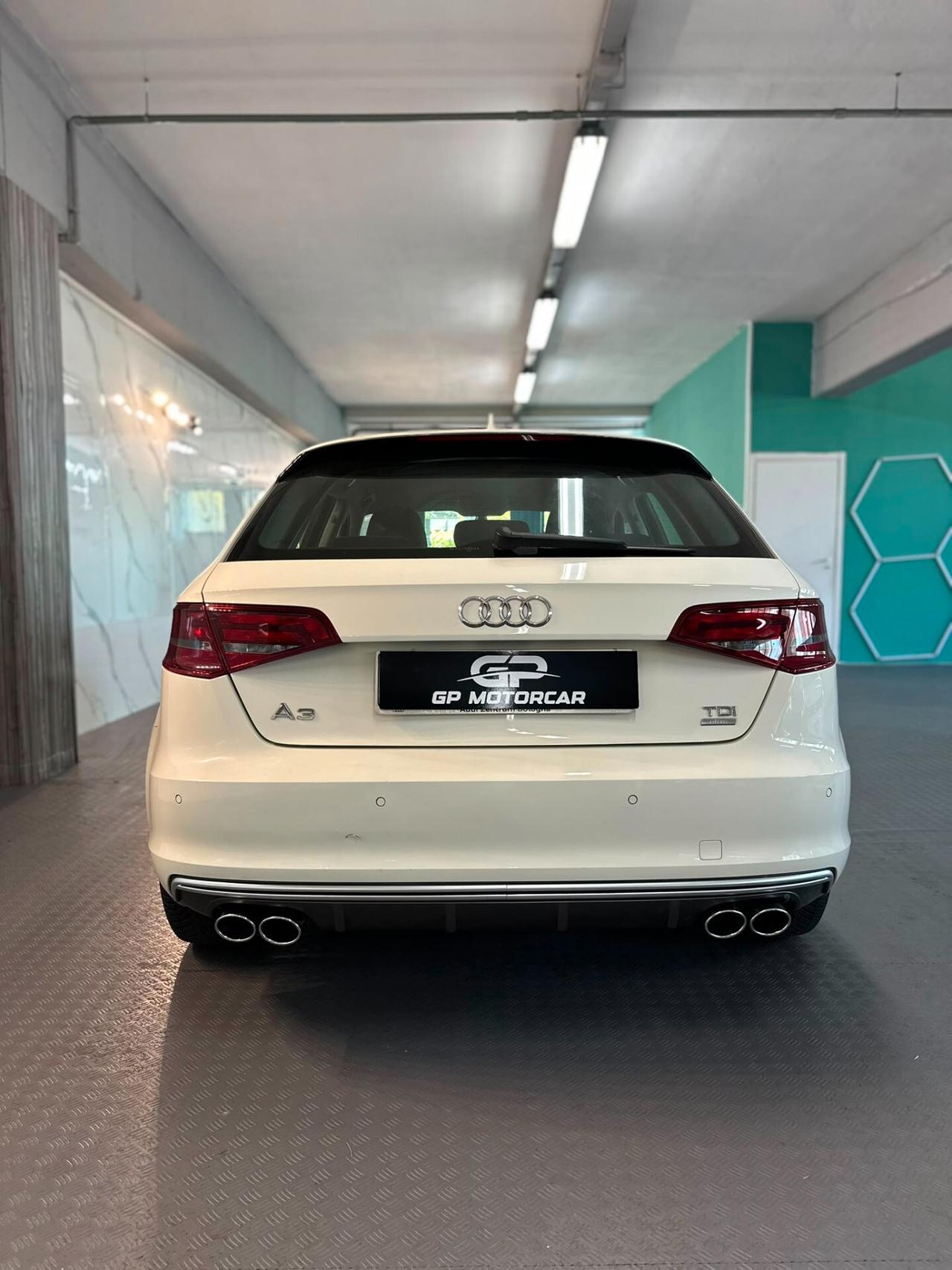 Audi A3 Sedan 1.6 TDI clean diesel Ambition