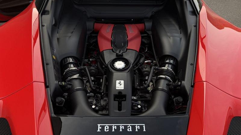 Ferrari F8 Tributo F8 Tributo - sollevatore - volante Led