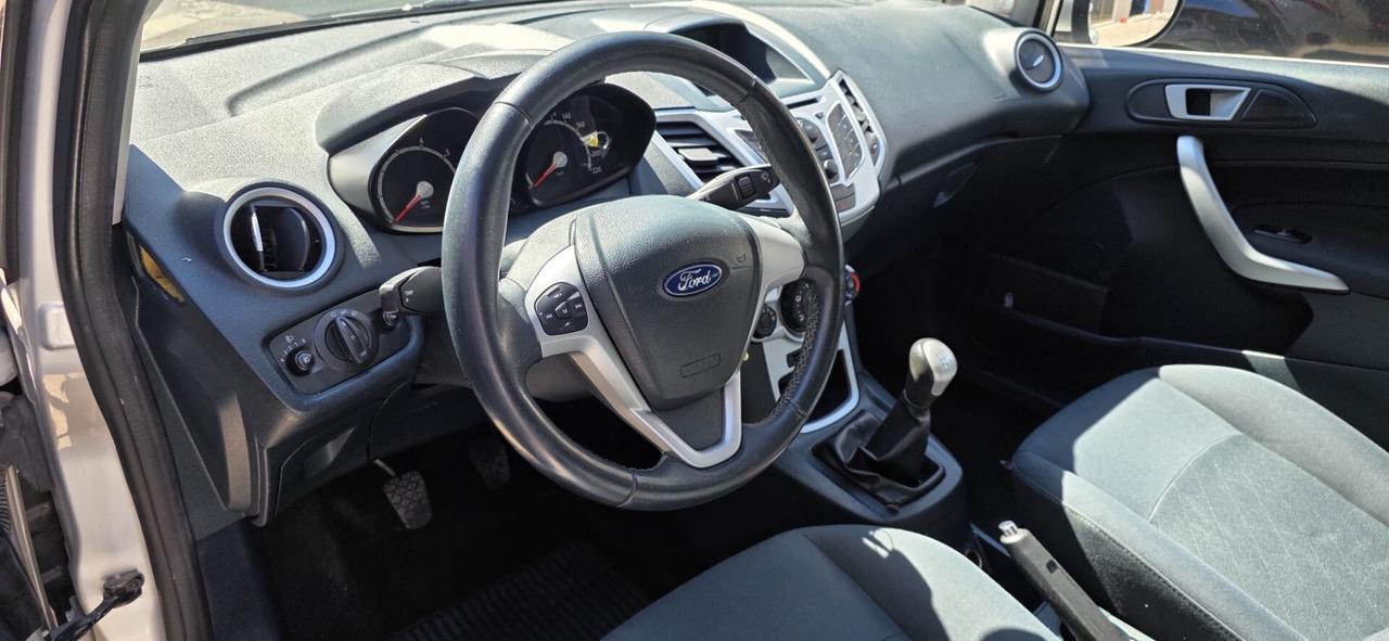 Ford Fiesta 1.4 3 porte Bz.- GPL Titanium