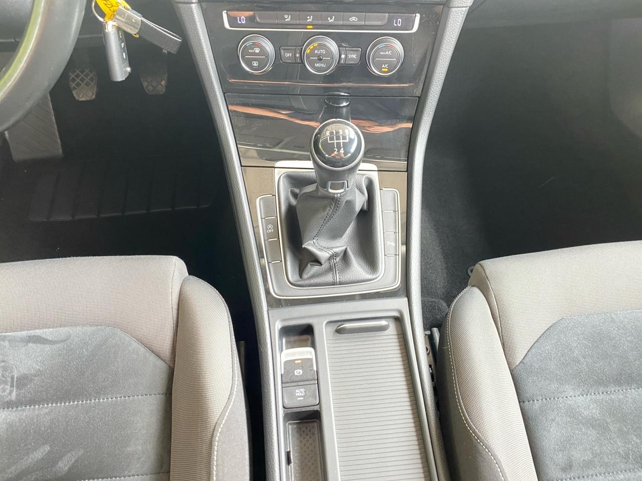 VOLKSWAGEN Golf VII 2013 Variant - Golf Variant 1.6 tdi (btdi) Highline