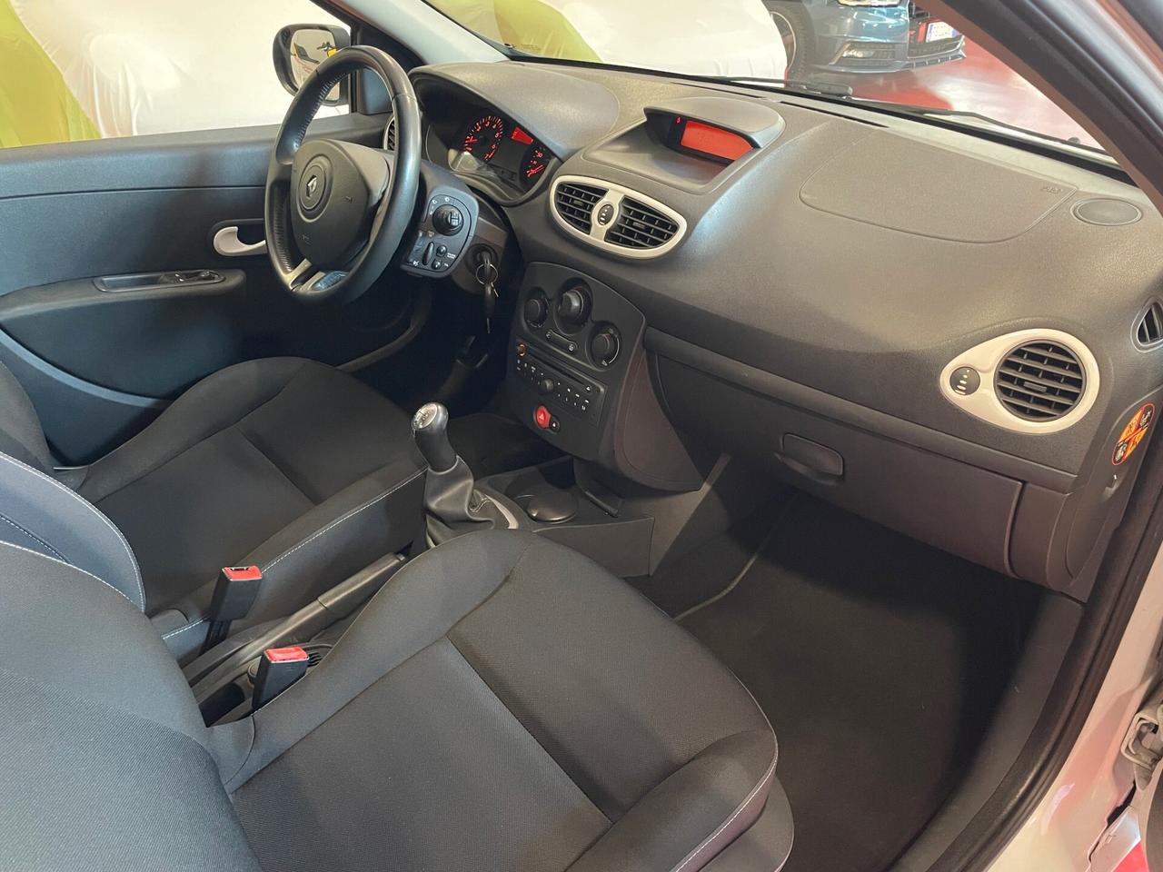 Renault Clio 1.2 16V 5 porte Dynamique NEOPATENTATI