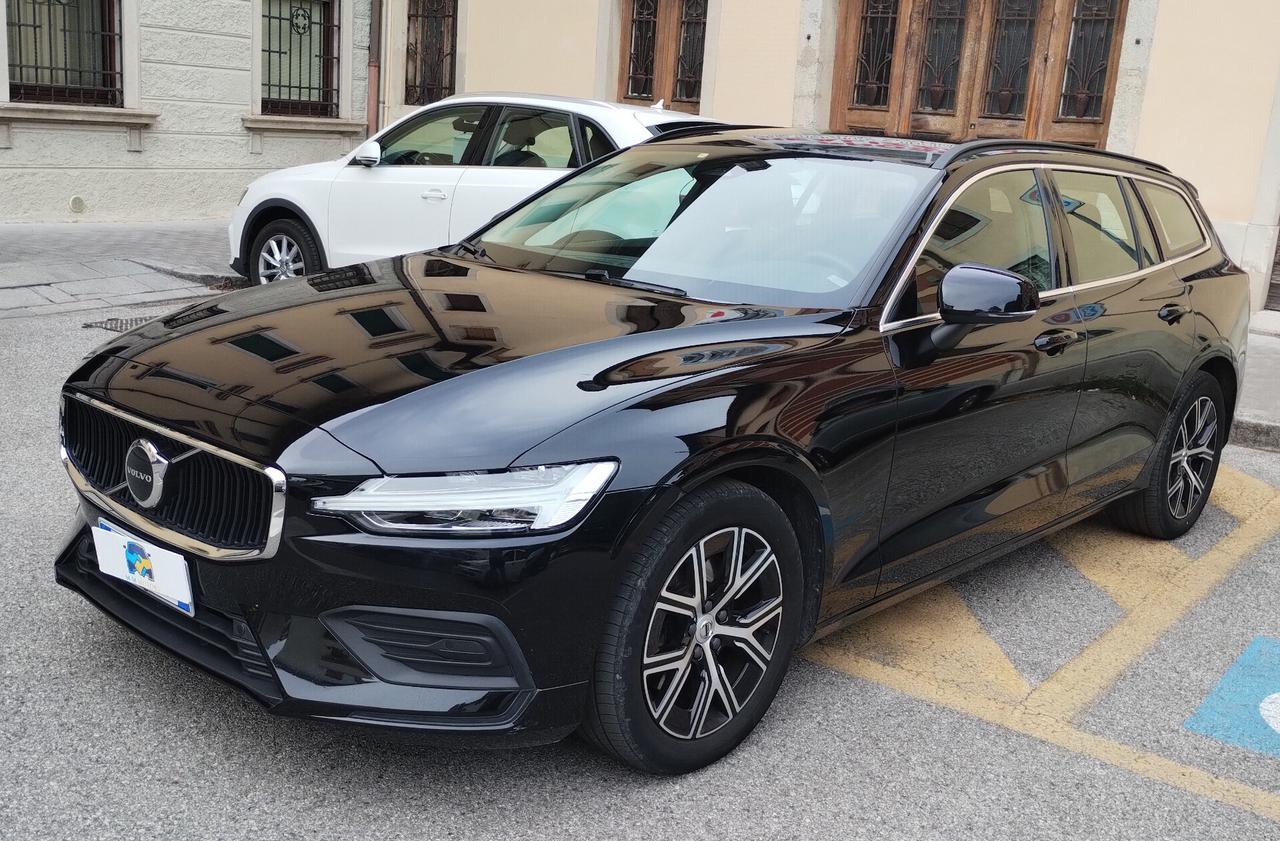 Volvo V60 2.0 MHEV Hybrid Core PROMMO