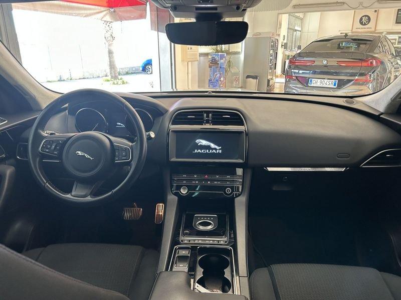 Jaguar F-Pace 2.0D 180cv PURE