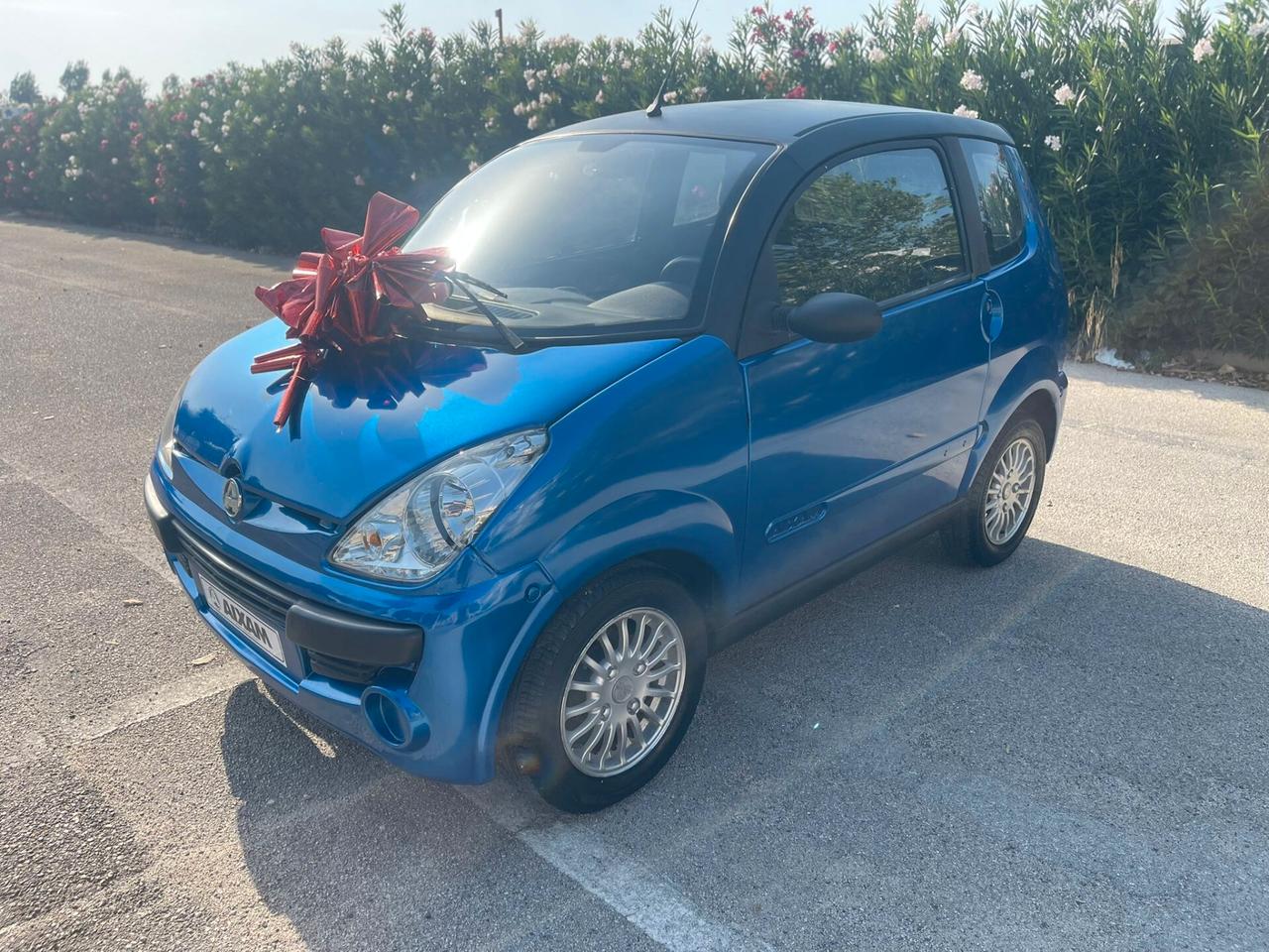 Minicar Aixam City blue edition