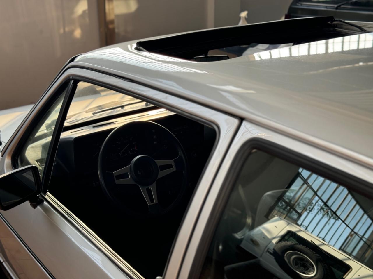 Volkswagen Golf GTI 1 serie - Versione Pirelli - Pari al nuovo