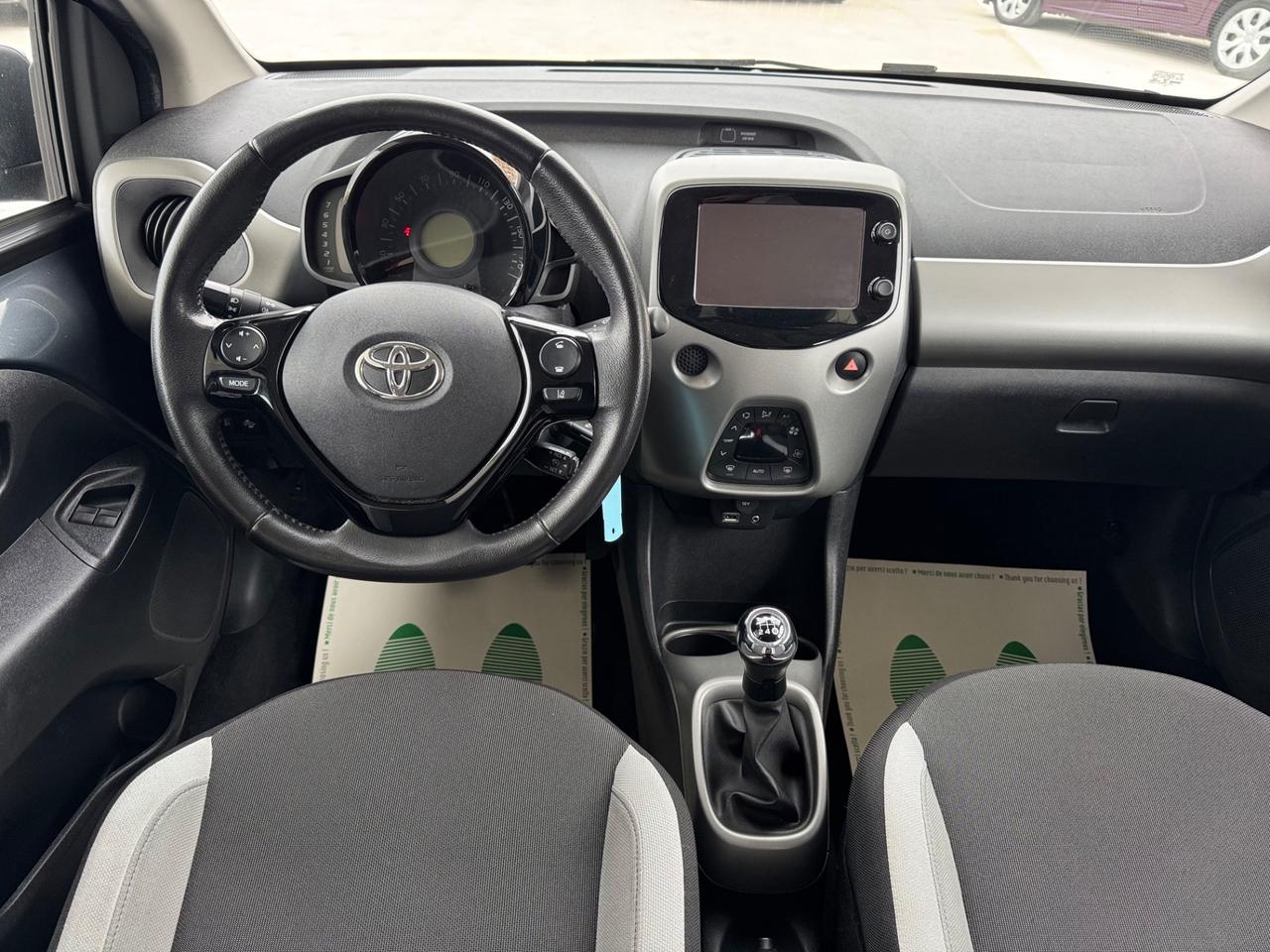 Toyota Aygo 1.0 VVT-i 69 CV 5 porte x-play