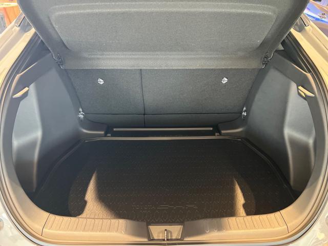 TOYOTA C-HR 1.8 HV Trend