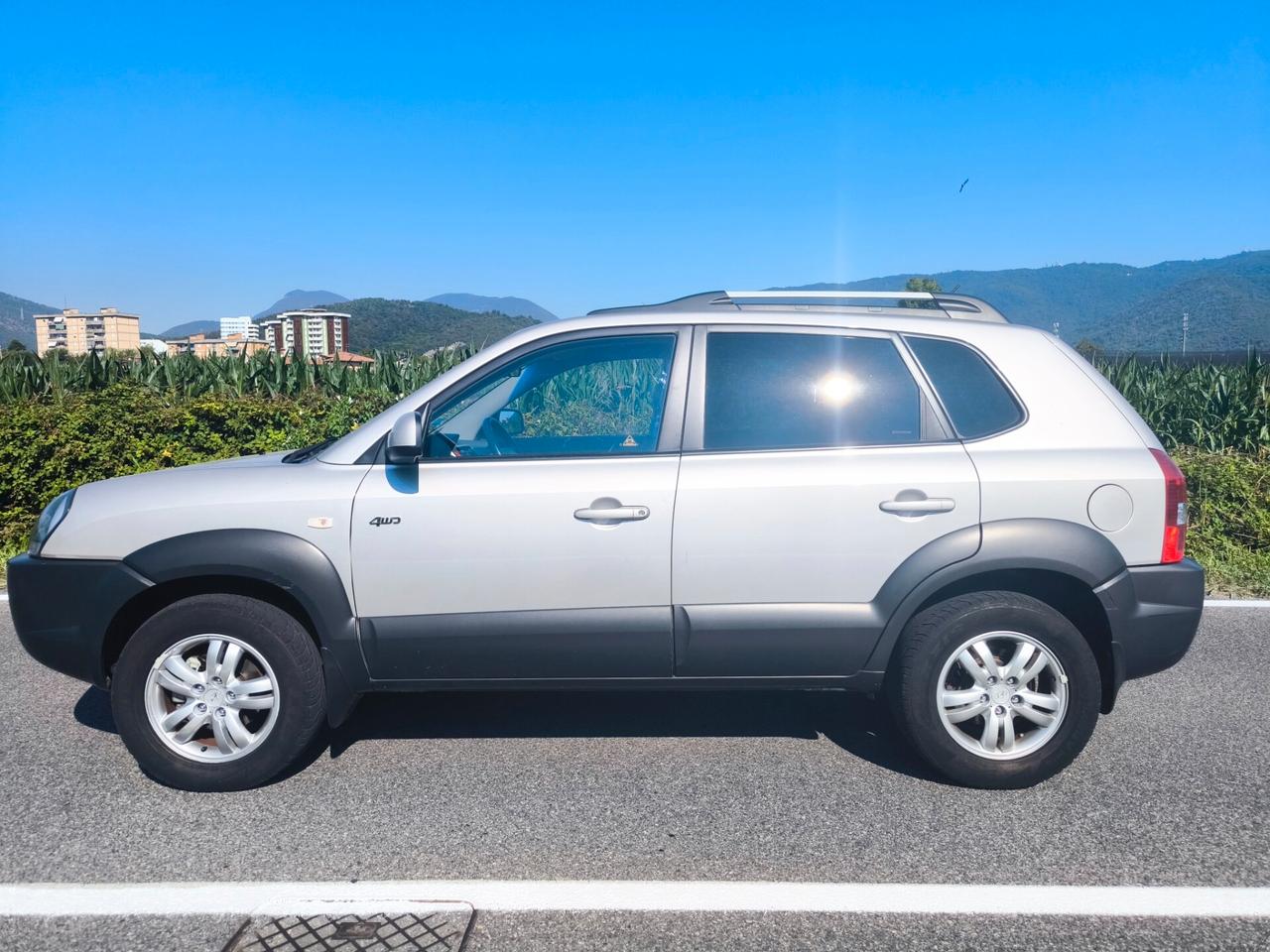 HYUNDAI TUCSON 4WD 2,0 G.P.L-KM 75000-