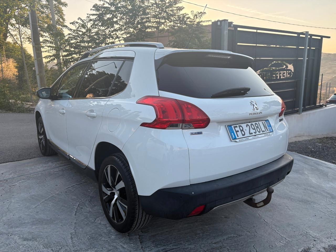 Peugeot 2008 BlueHDi 100 Allure (Gancio Traino)