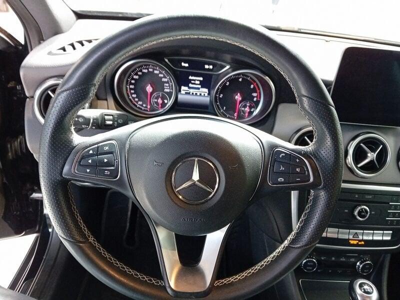 Mercedes-Benz GLA GLA 200 d Sport
