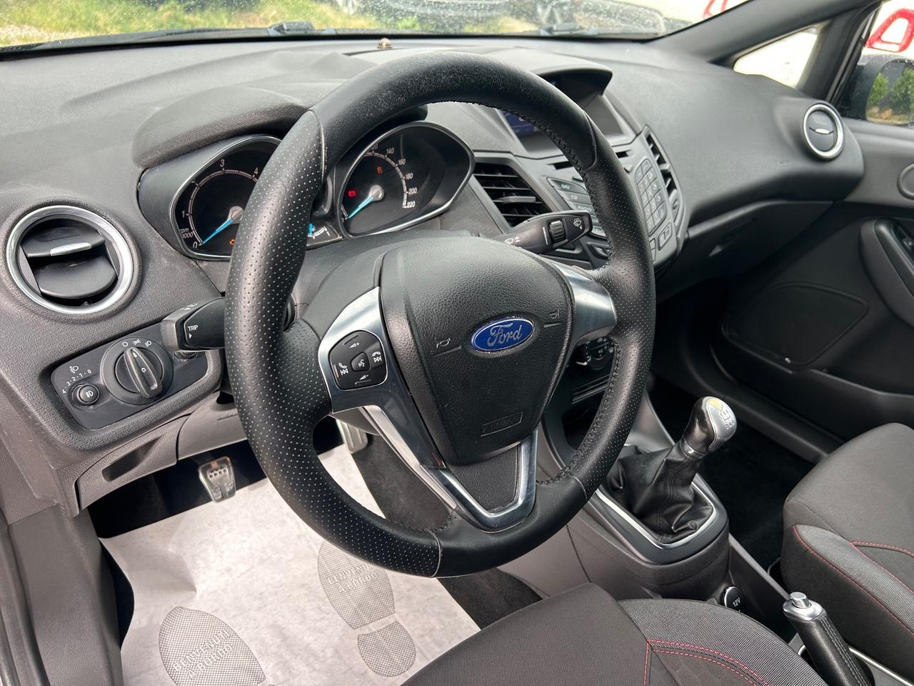 Ford Fiesta 1.5TDCi 5P ST-LINE NAVI