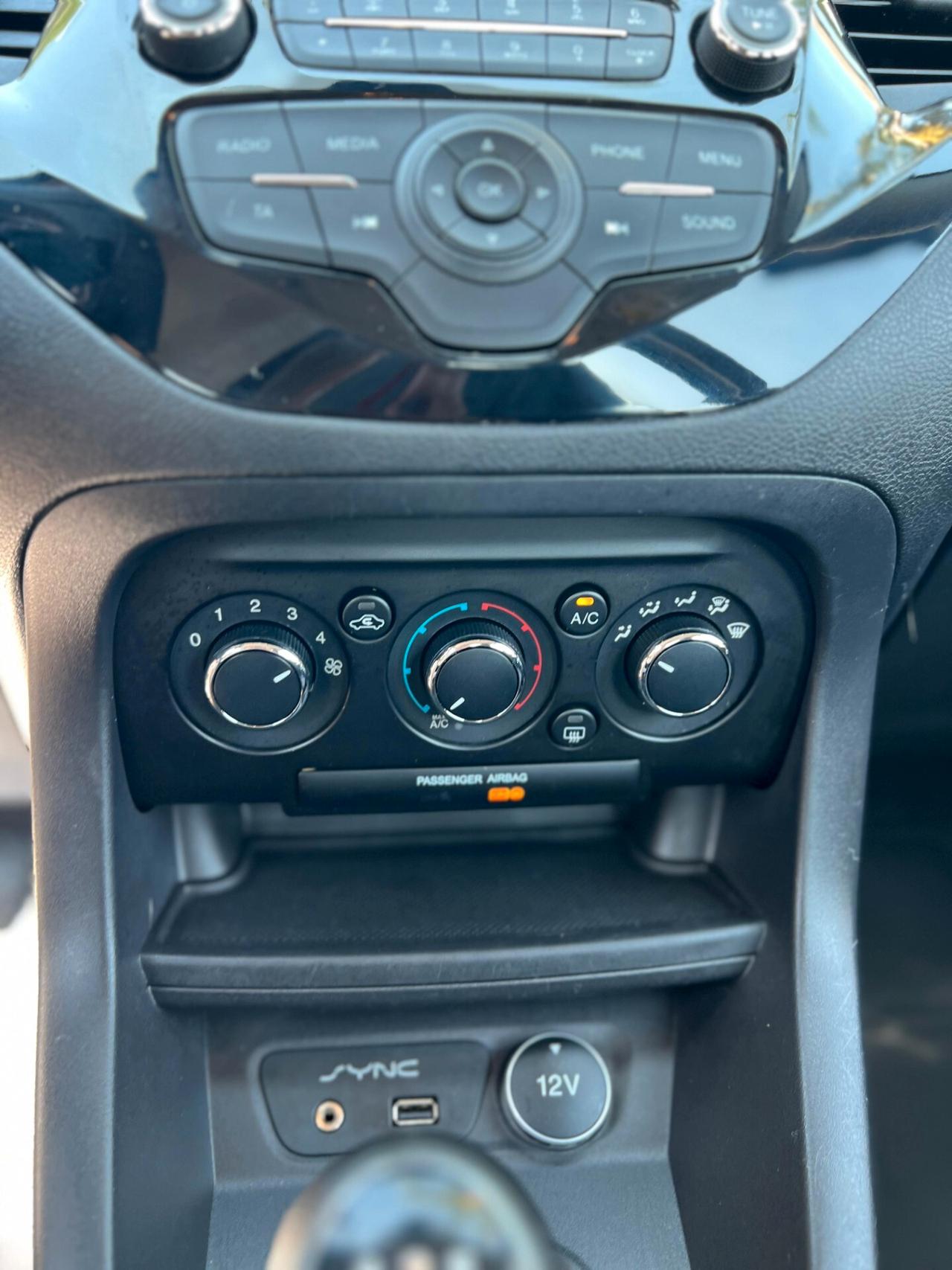 Ford Ka 1.2 Ti-VCT 85 CV Ultimate Color