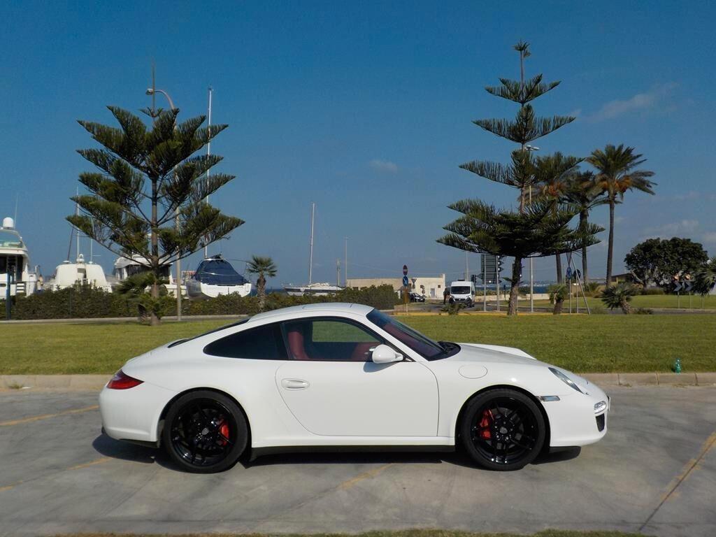 Porsche 911 Carrera 4S Coupé