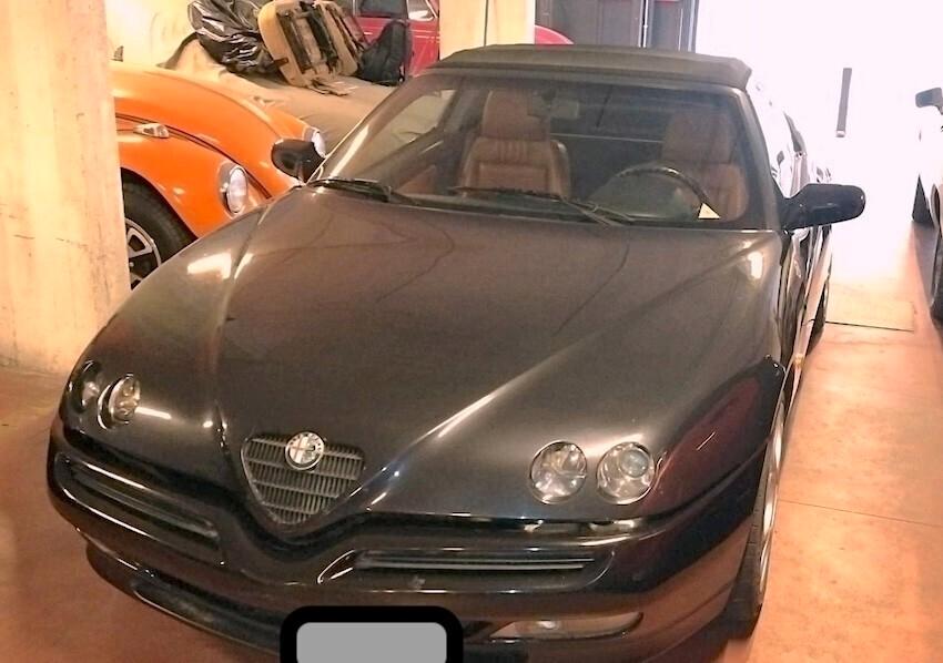 Alfa Romeo Spider 3000 v6