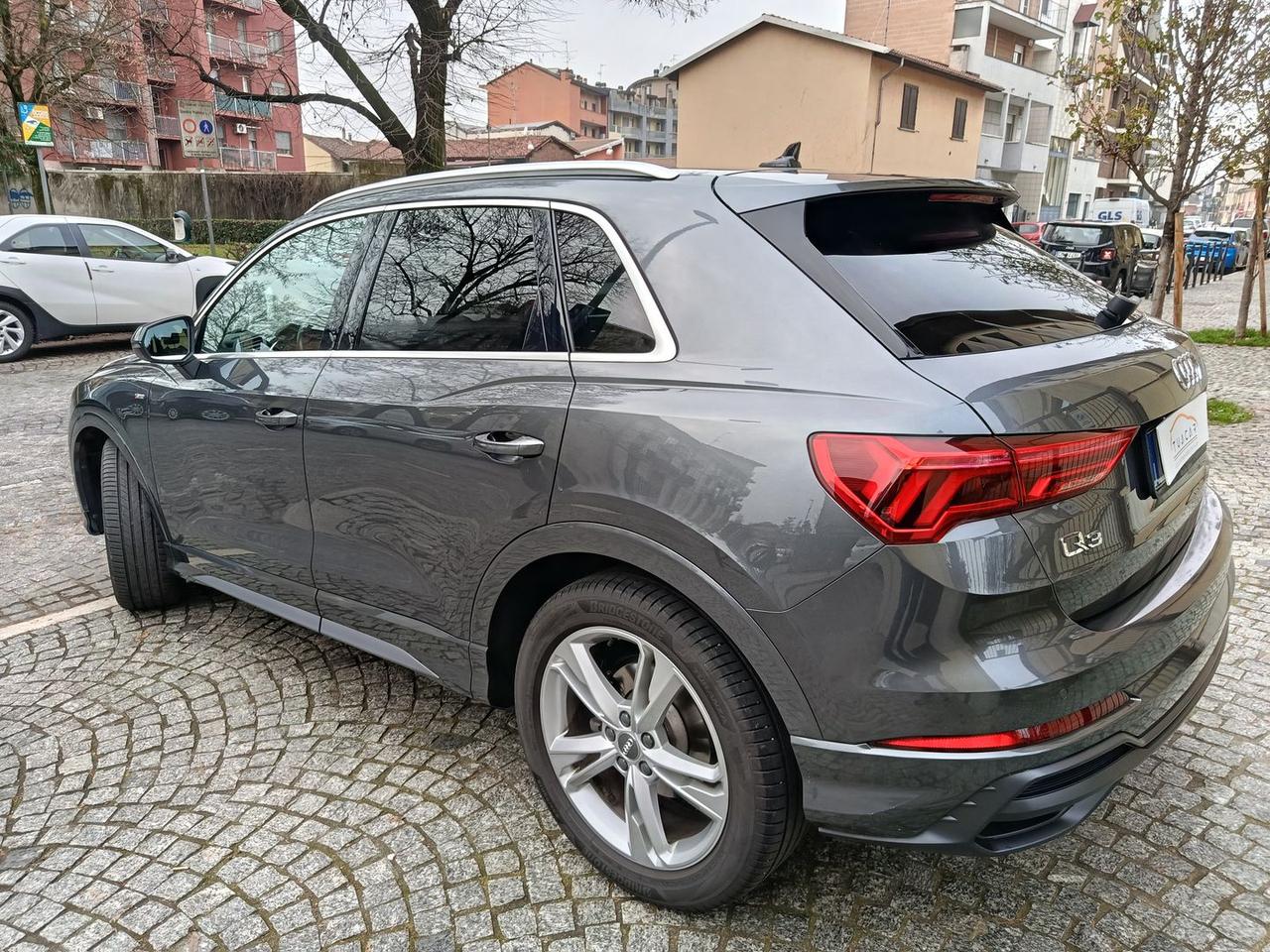 Audi Q3 S Line 2.0 35 TDI #8385