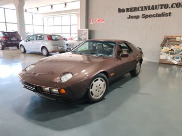 Porsche 928