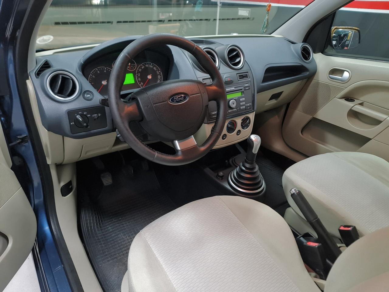 Ford Fiesta 1.2 16V 3p. Ghia