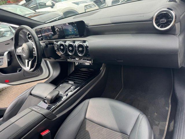 MERCEDES-BENZ CLA 180 Automatic Shooting Brake Sport