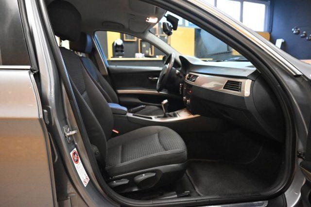 BMW 318 d 2.0 TOURING ATTIVA 143CV RESTAILING AFFARE UNICO