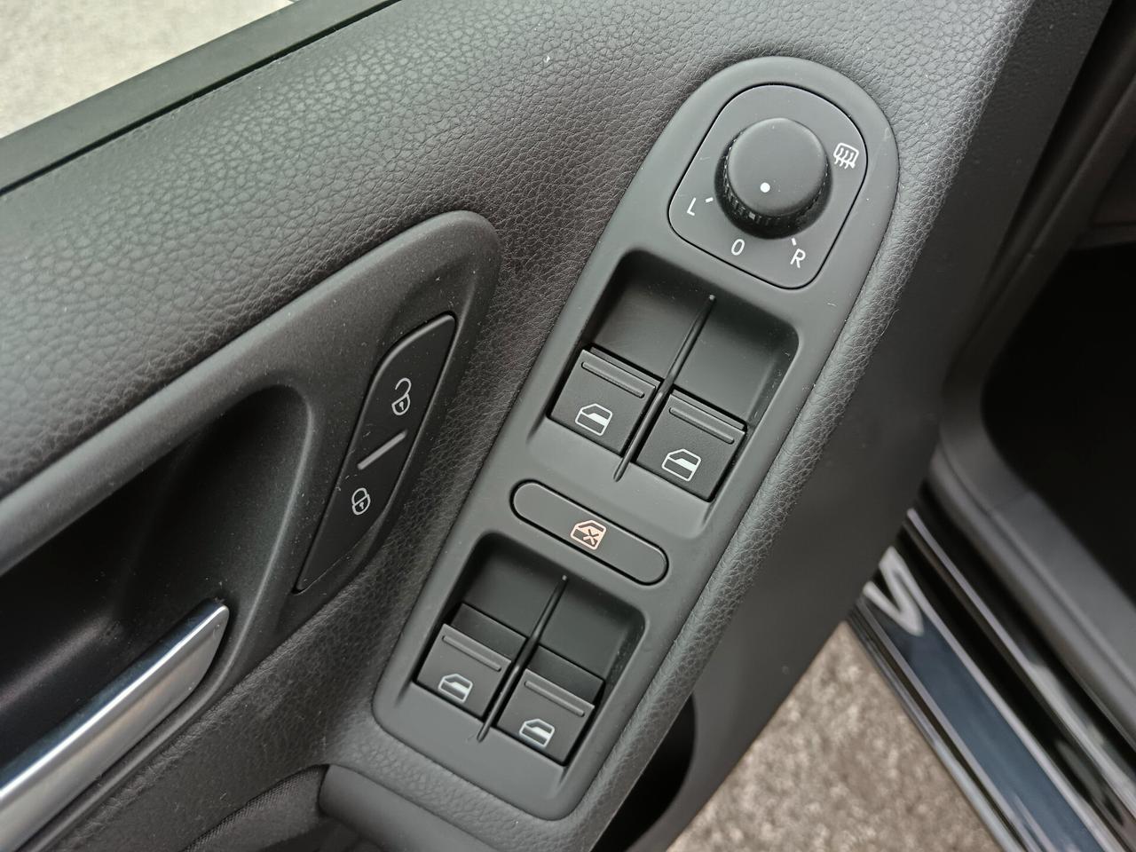 Volkswagen Golf 1.6 TDI 105CV NEOPATENTATI