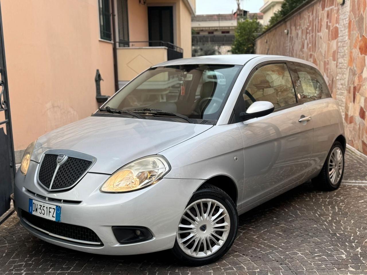 Lancia Ypsilon 1.4 Platino Ecochic GPL