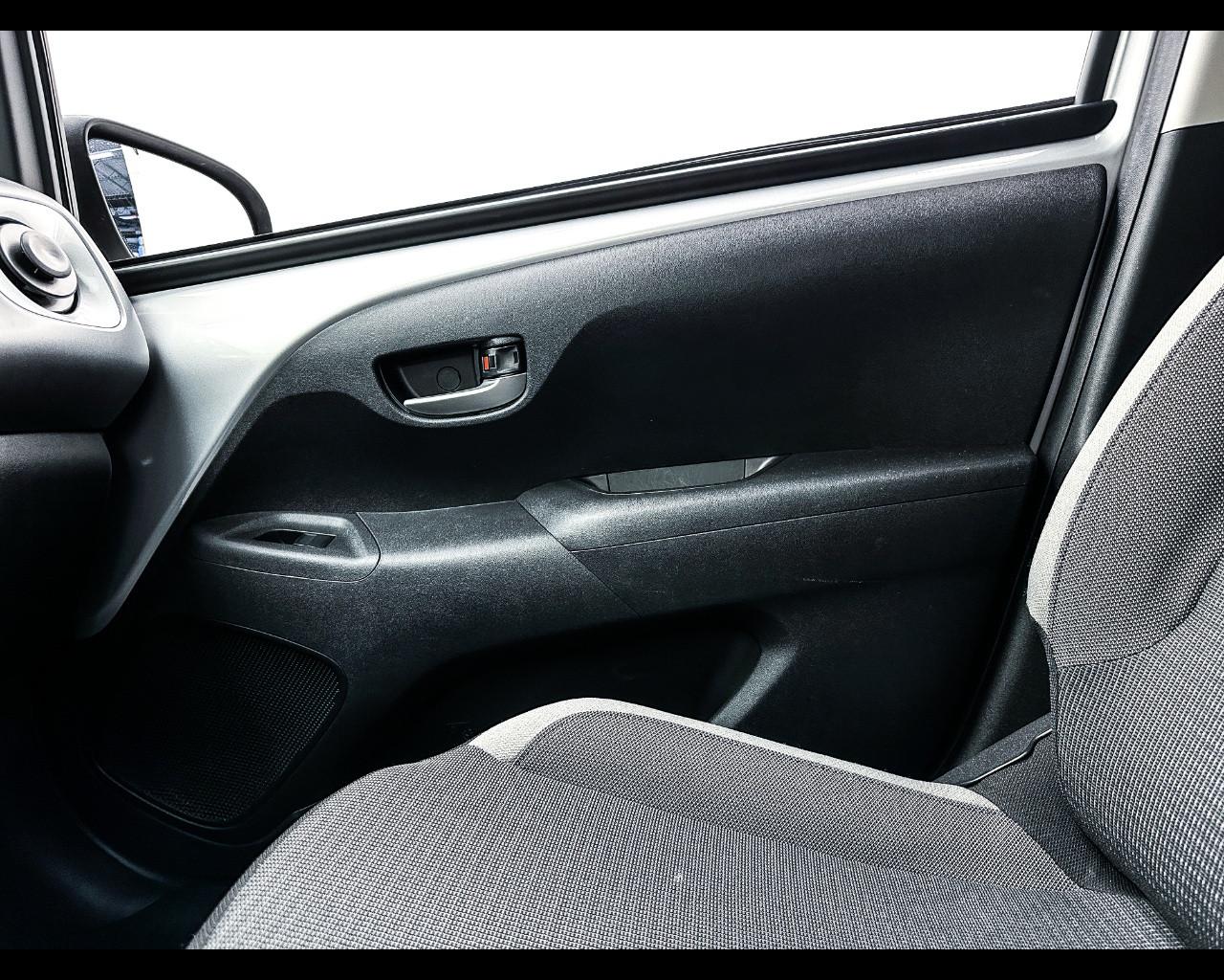 TOYOTA Aygo 2ª serie - Aygo Connect 1.0 VVT-i 72 CV 5 porte x-wave
