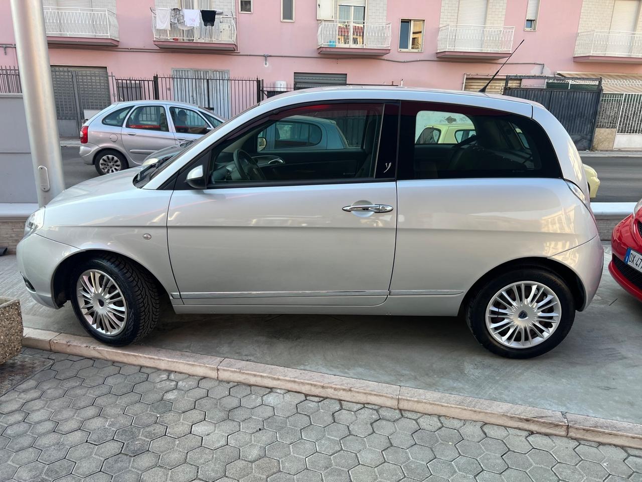 Lancia Ypsilon SOLO 60000 KM!!!!!