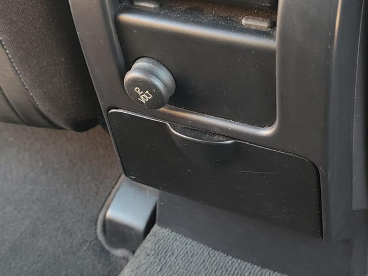 Volvo XC 60 2.4 D3 Kinetic #7699