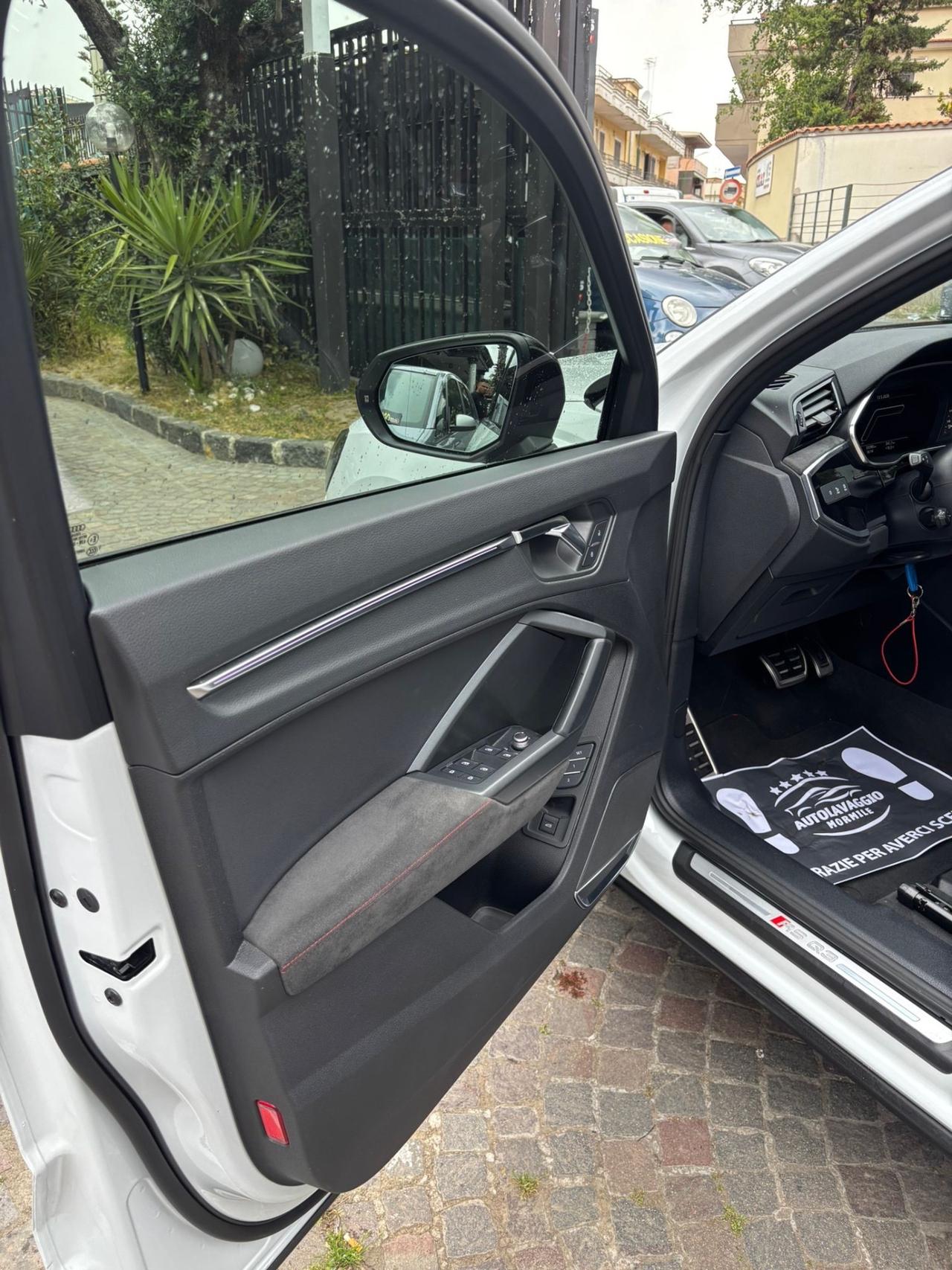Audi Q3 RS SPB quattro S tronic