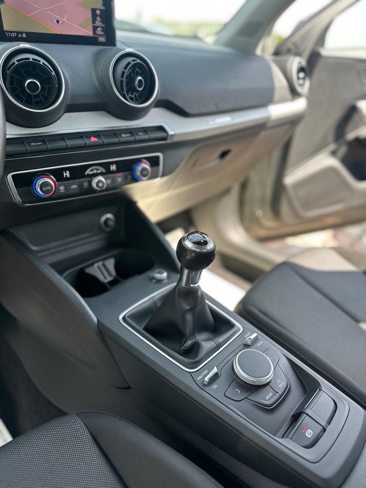 Audi Q2 30 TDI Business Design