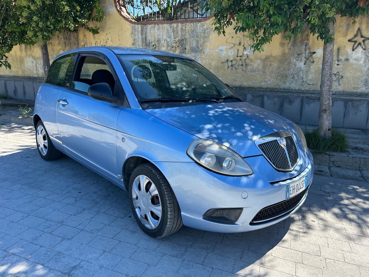 Lancia Ypsilon 1.2 69 CV Unyca