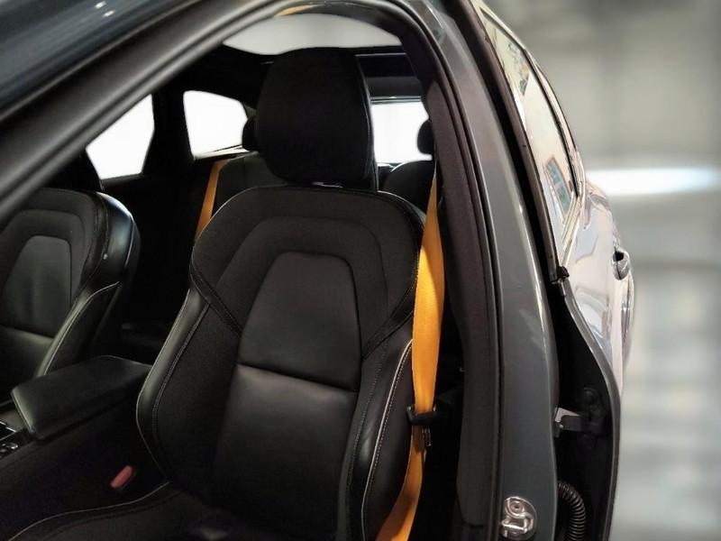 VOLVO XC60 T8 PLUG-IN AWD AUTO RECHARGE POL. ENG SUV