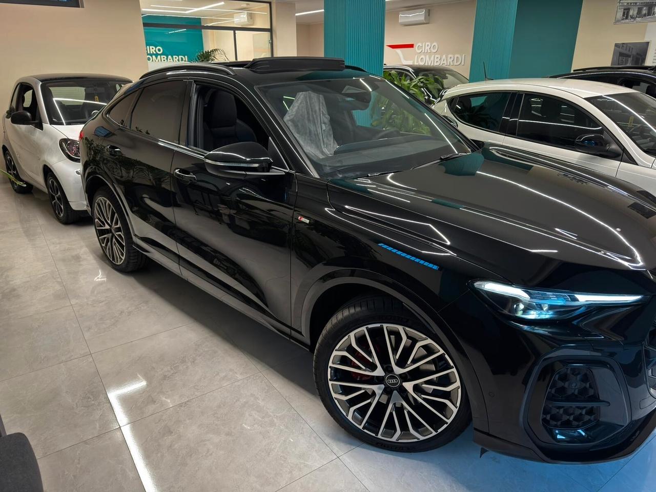 Audi Q5 SPB 40 TDI quattro S tronic line plus/ IDENTITY BLACK