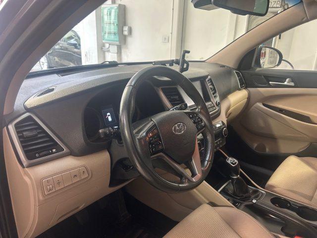 HYUNDAI Tucson 1.7 CRDi XPossible EURO6B - NAVI E RETROC.