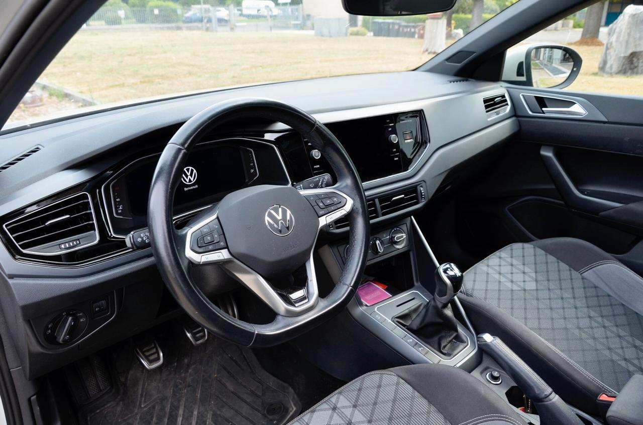 VOLKSAWGEN TAIGO 1.0 TSI R-LINE 110cv, UNICOPROPRIETARIO, UFF ITALIANA, SERVICE UFF VW, TETTO, EURO 6D, FARI LED, PERMUTE
