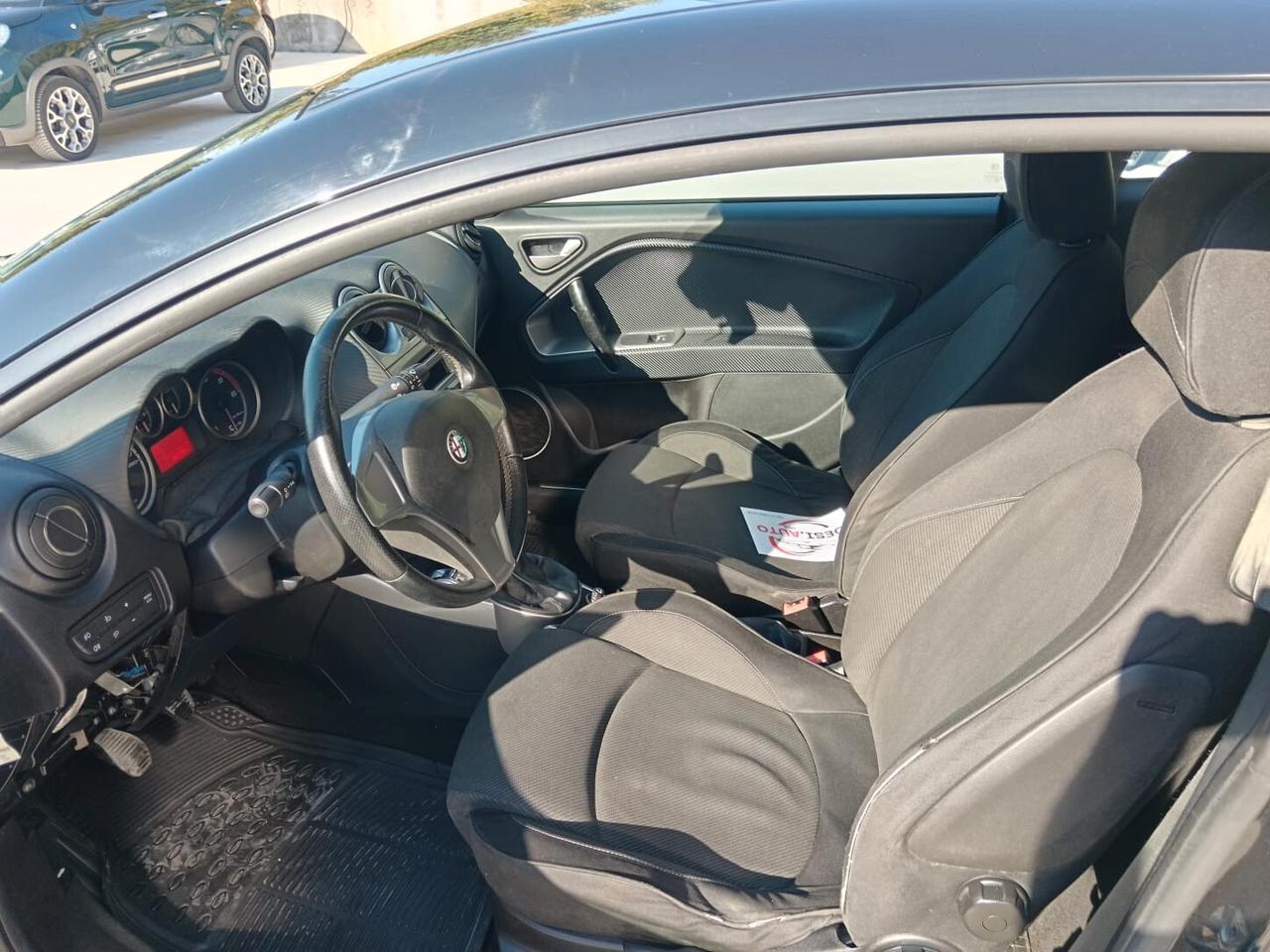 Alfa Romeo MiTo 1.6 JTDm 16V Distinctive Sport Pack