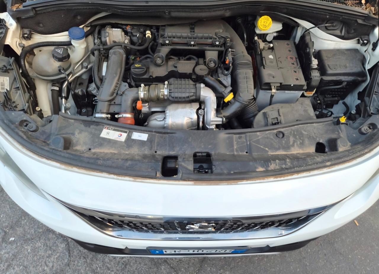 Peugeot 2008 BlueHDi 100 Allure